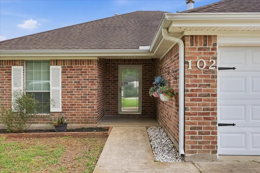 102 Chapeg Street, Nederland, TX 77627 - #3