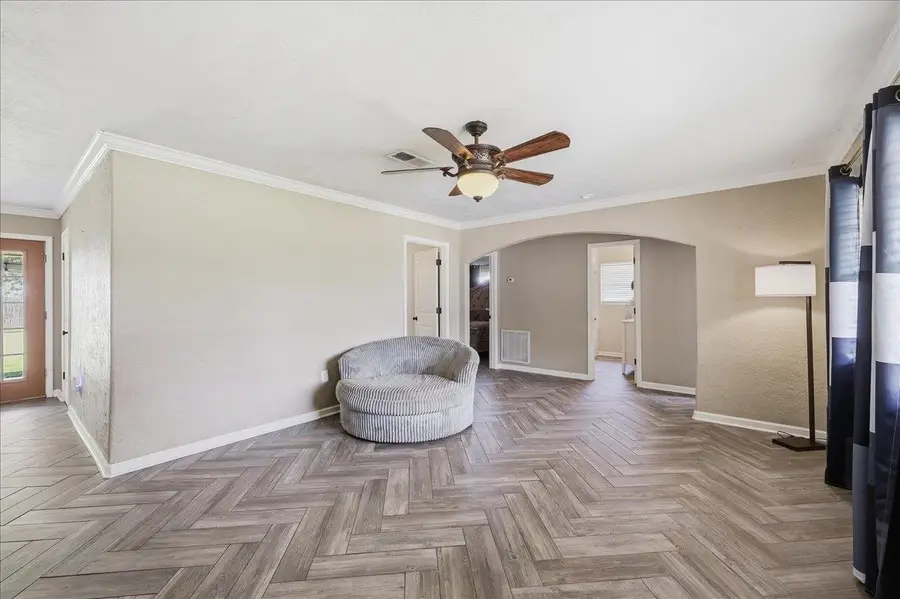 4722 Lawndale Avenue, Groves, TX 77619 - #3