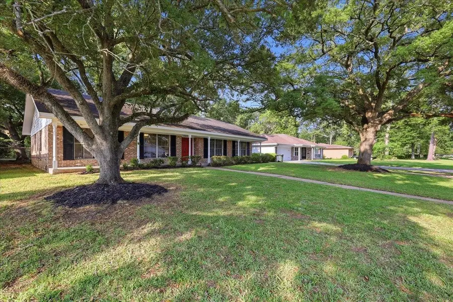 5892 N Circuit, Beaumont, TX 77706 - #2