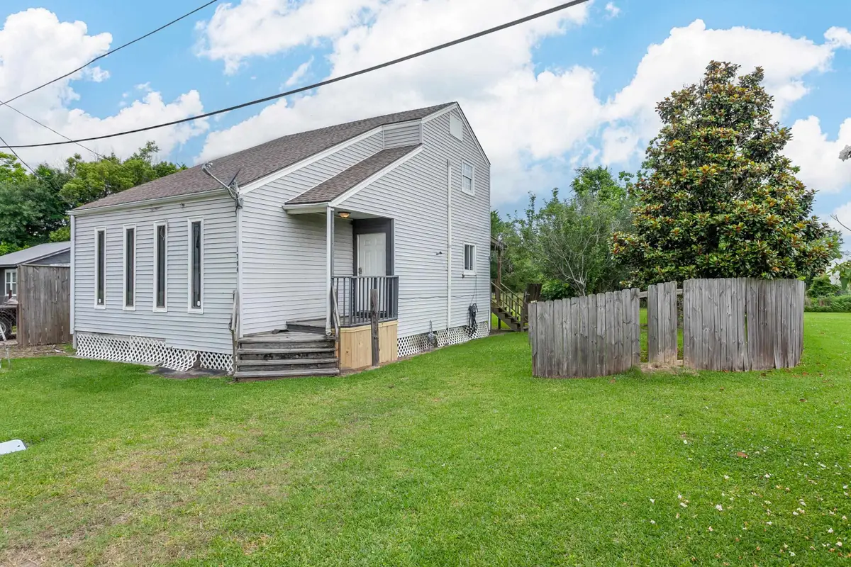 1704 Crockett, Orange, TX 77630 - #1