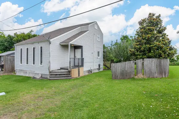 1704 Crockett, Orange, TX 77630