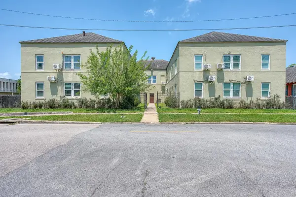 2290 North, Beaumont, TX 77701
