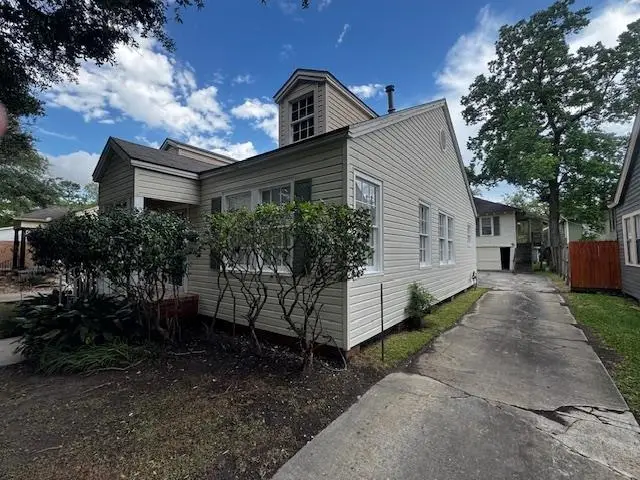 2225 LONG, Beaumont, TX 77701 - #2
