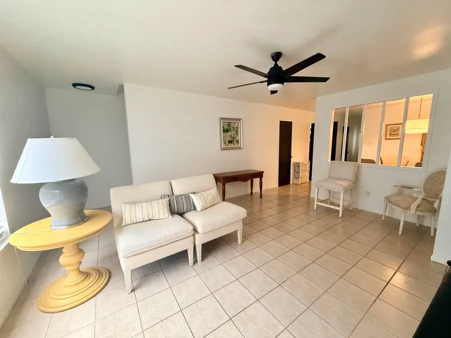 4150 Crow Rd., Beaumont, TX 77706 - #2