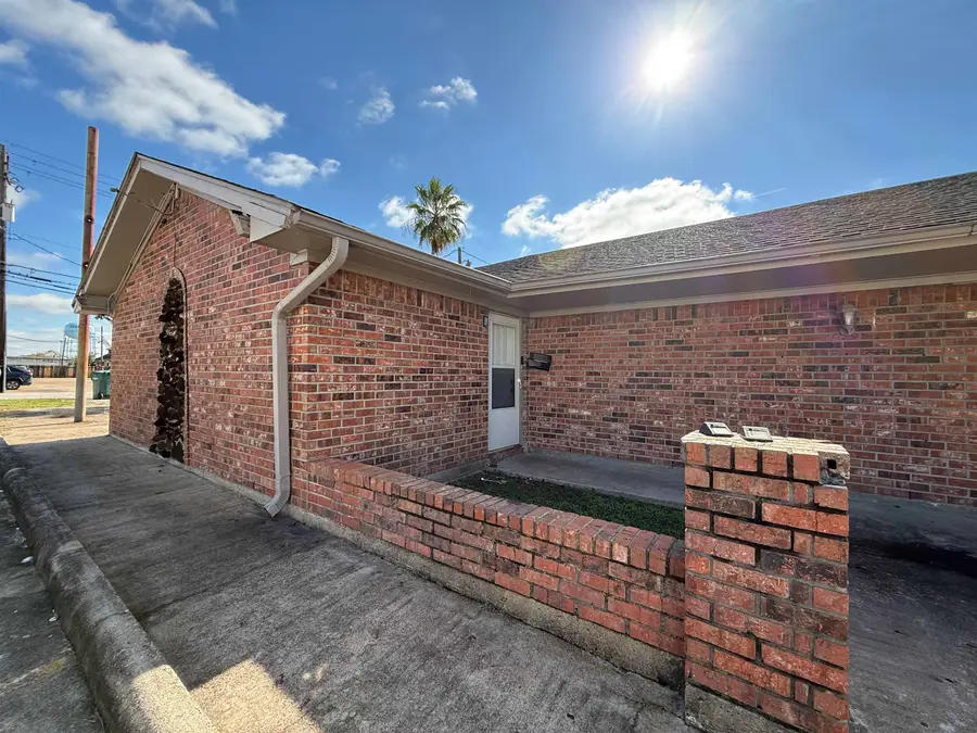 445 N 18th Street, Beaumont, TX 77707 - #2
