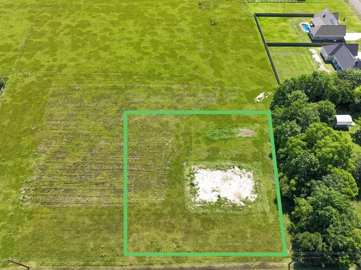 909 Nevada Street, Sour Lake, TX 77659 - #1