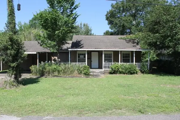 2295 Central Dr., Beaumont, TX 77706