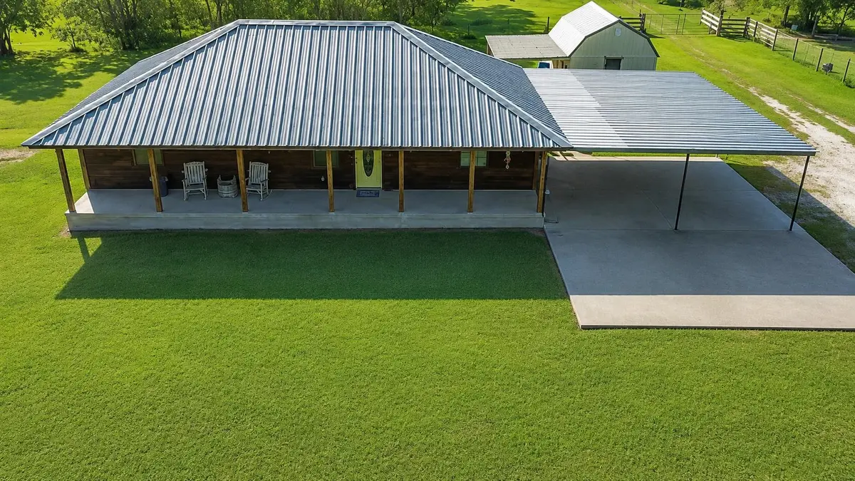 27717 Hwy 124, Winnie, TX 77665 - #1