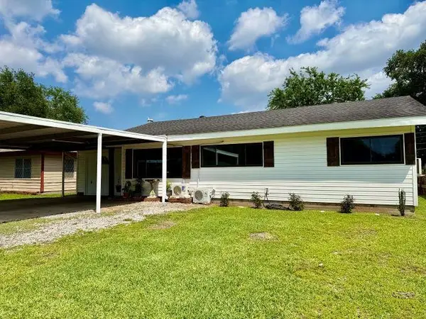 2227- 10th St., Port Neches, TX 77651