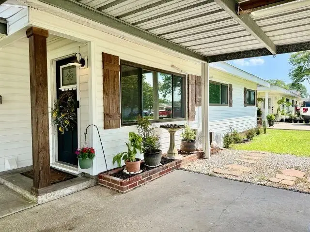 2227 10th St., Port Neches, TX 77651 - #2