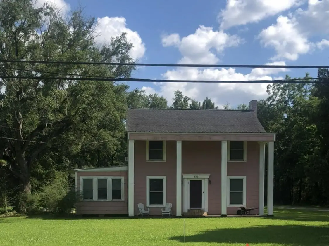 610 E Roundbunch, Bridge City, TX 77611 - #1