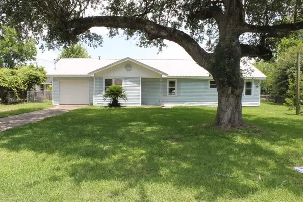 2714 Dowling, Orange, TX 77630