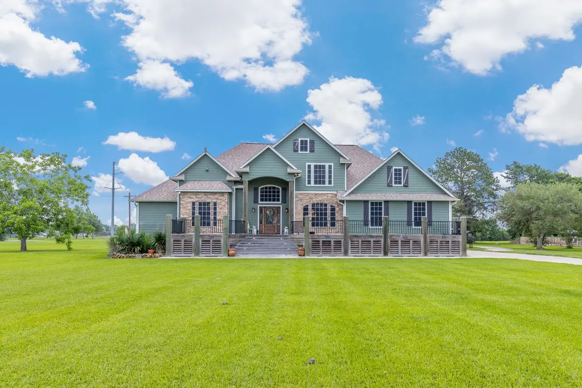 809 S Van Ostrand, Winnie, TX 77665 - #1