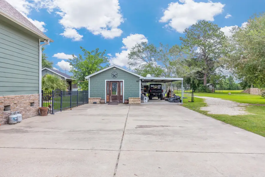 809 S Van Ostrand, Winnie, TX 77665 - #3