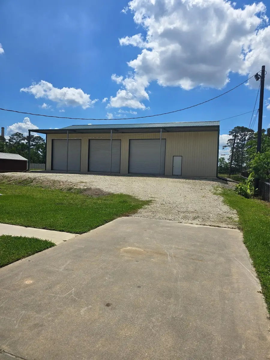 892 Suncrest Dr., Orange, TX 77630 - #3