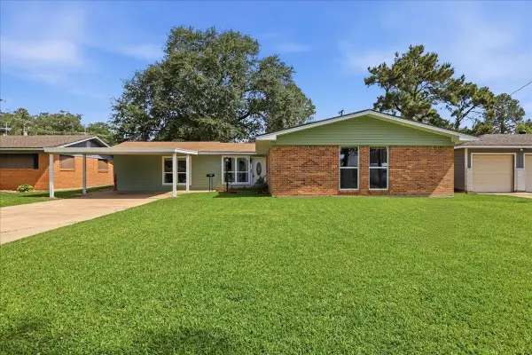 5280 Swallow, Beaumont, TX 77707