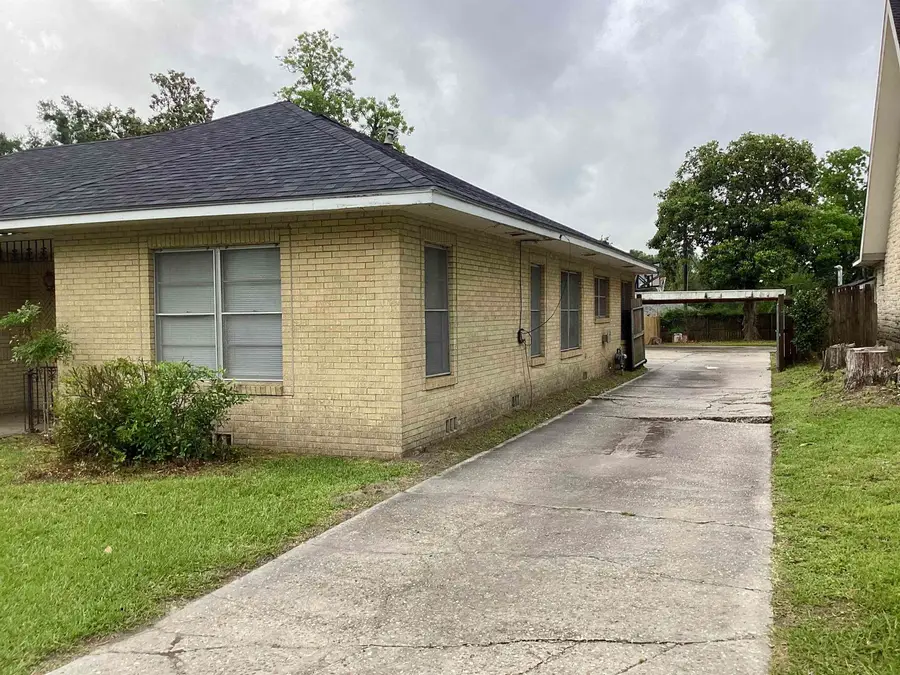 103 W Main Street, Kirbyville, TX 75956 - #2