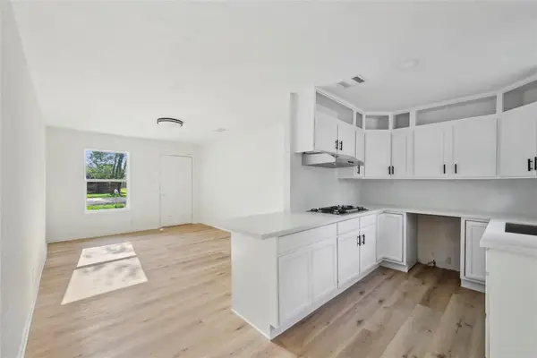 750 Jeny Ln, Beaumont, TX 77707-3612