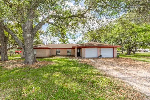 15838 Phend, Hamshire, TX 77622