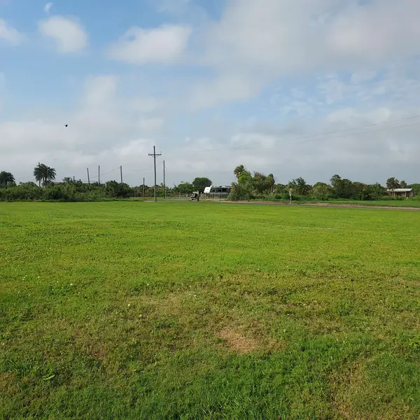 1013 Canal, Gilchrist, TX 77617