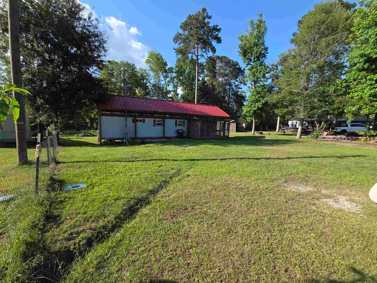 200 W Ridgecrest Dr, Hemphill, TX 75948 - #1
