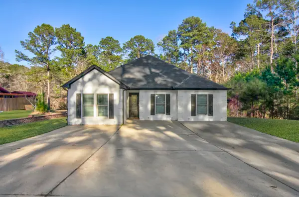 760 Longleaf Drive, Brookeland, TX 75931