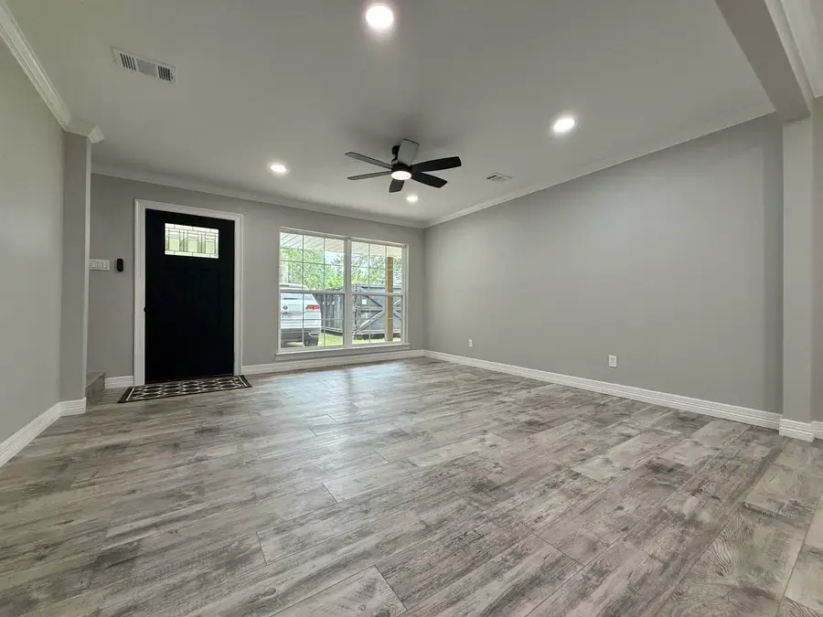 195 Real Rd, Vidor, TX 77662 - #2