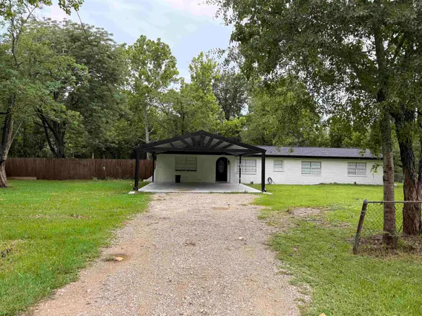 3259 Huff, Orange, TX 77632-6817