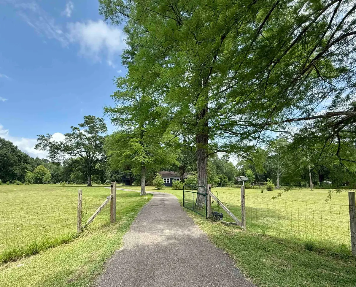 5640 N Main, Vidor, TX 77662 - #1