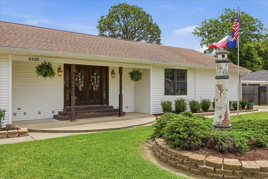 5320 Lincoln Ave., Groves, TX 77619 - #3