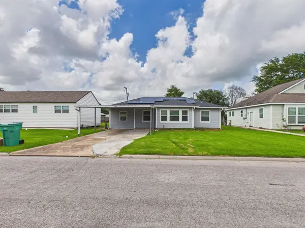 1504 Carter, Orange, TX 77630