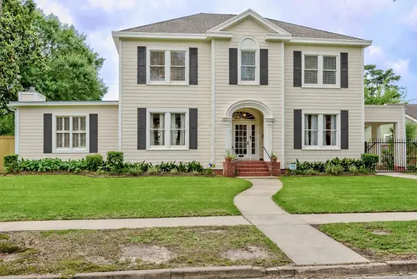 2425 Ashley Ave, Beaumont, TX 77702