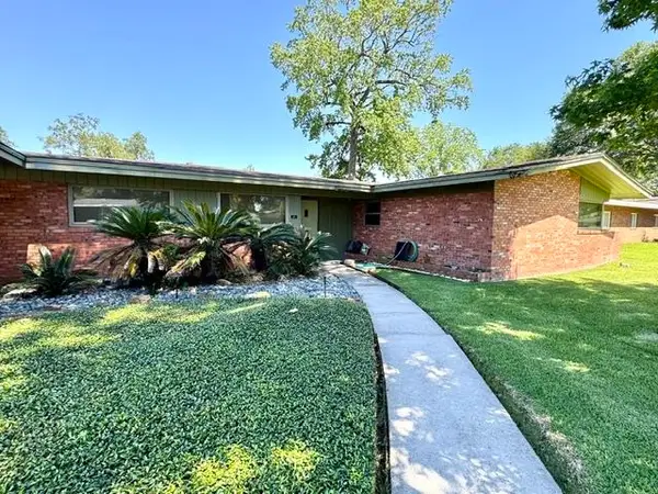 990 20th St., Beaumont, TX 77706