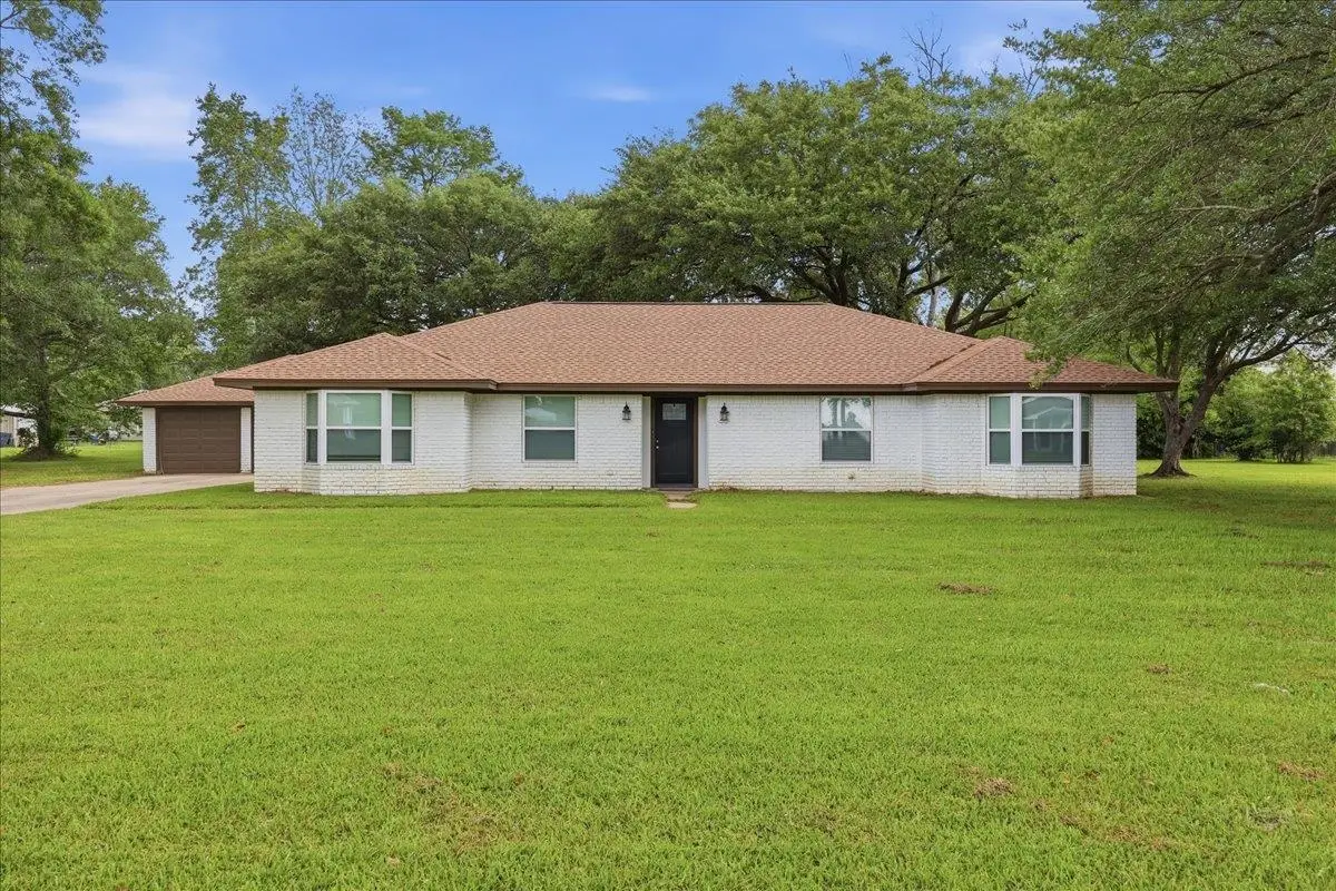 1674 Bassett St, Orange, TX 77632 - #1