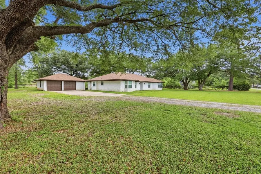 1674 Bassett St, Orange, TX 77632 - #2
