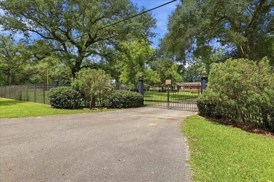 3407 Old Kountze Rd, Silsbee, TX 77656 - #2