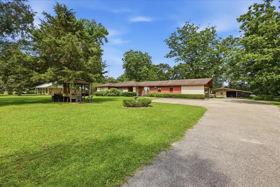 3407 Old Kountze Rd, Silsbee, TX 77656 - #3