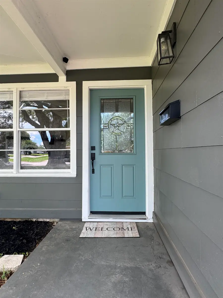 1428 Avenue F, Nederland, TX 77627 - #3