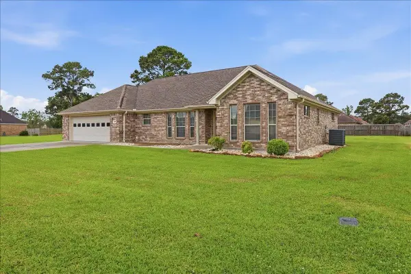 290 Tyler, Orange, TX 77630