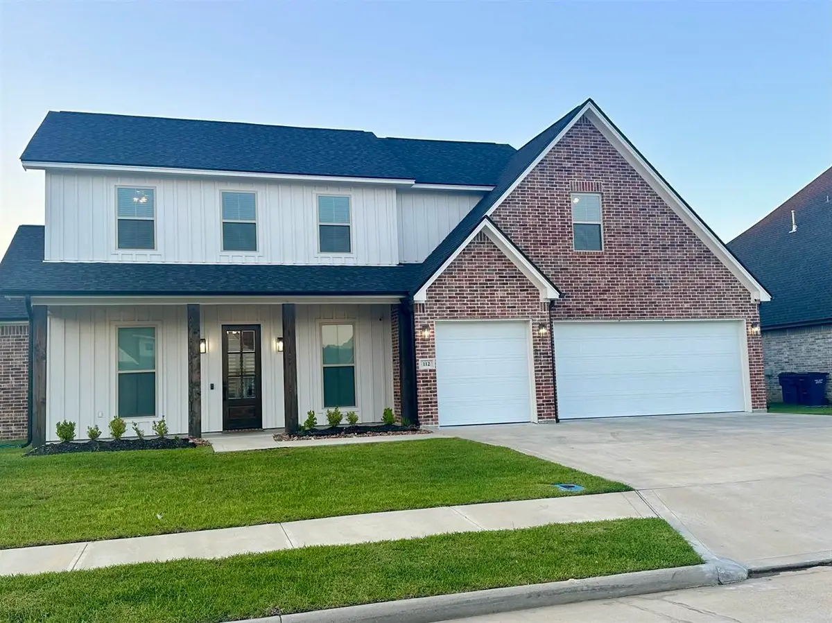 112 Pindo Palm Dr., Lumberton, TX 77657 - #1