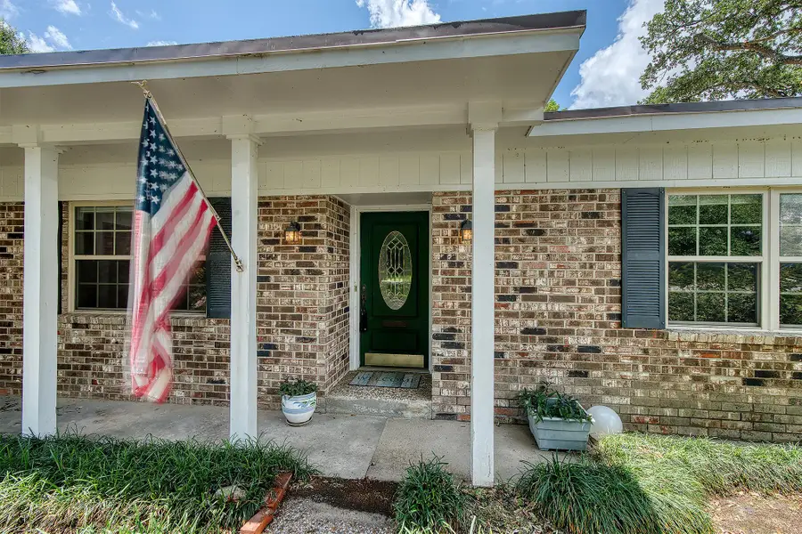 435 S INWOOD, Bridge City, TX 77611-4113 - #2