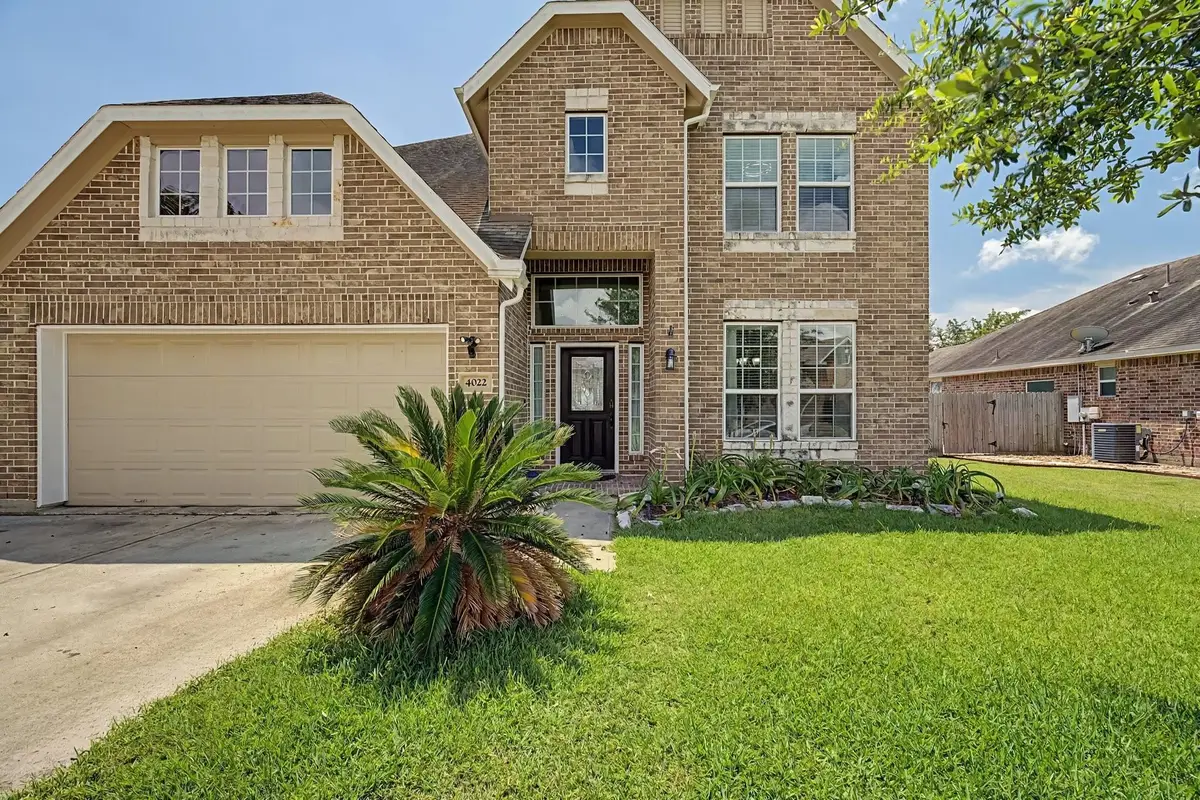4022 Cypress Point Dr., Monterey Belvieu, TX 77523 - #1