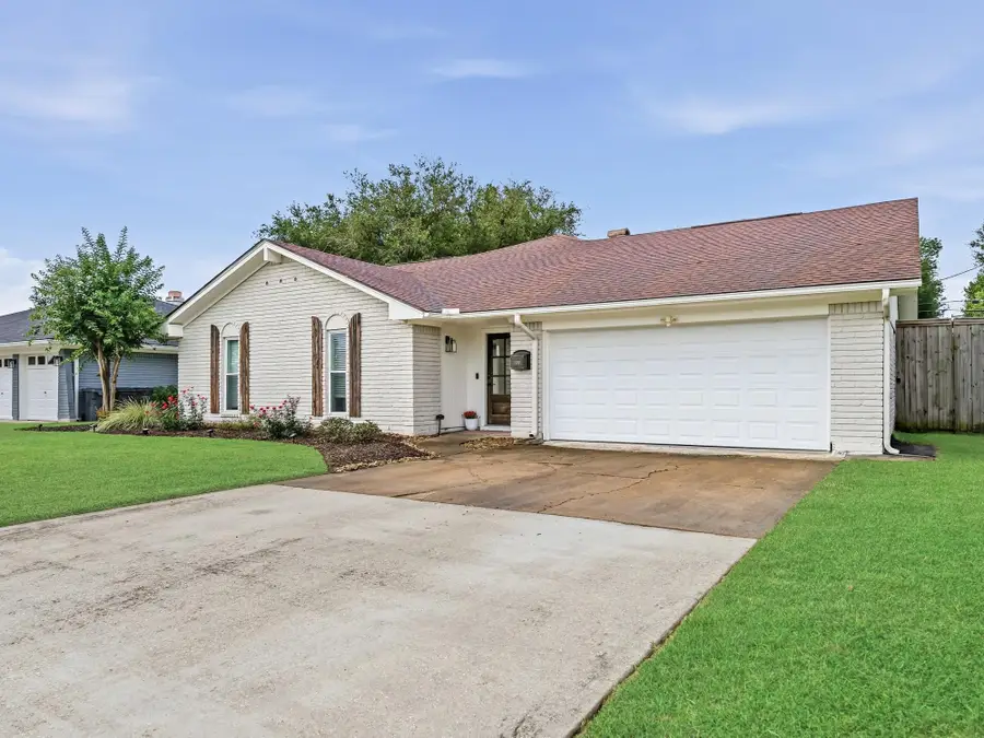 1199 Arthur, Bridge City, TX 77611 - #2