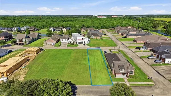 3465 ESPLANADE, Beaumont, TX 77707-1078