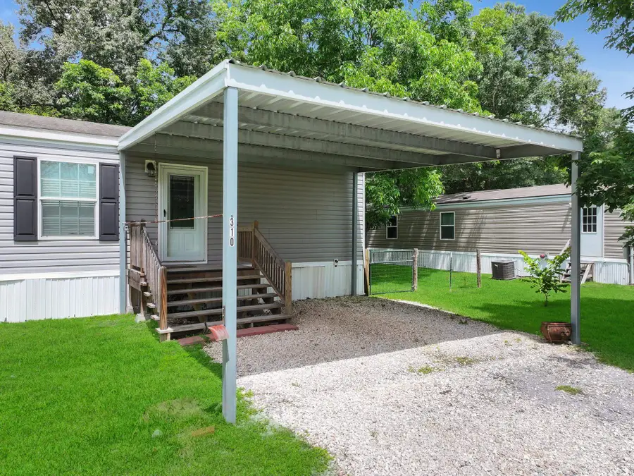 310 Olive St, Sour Lake, TX 77659 - #3