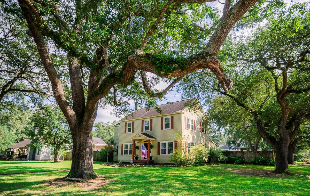 2009 W Rein Ave, Orange, TX 77630 - #1