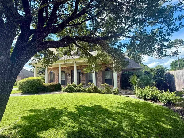 4820 ELMWOOD LN, Beaumont, TX 77706