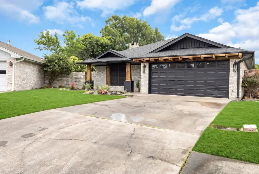 310 Meadowgreen Circle, Port Neches, TX 77651 - #3