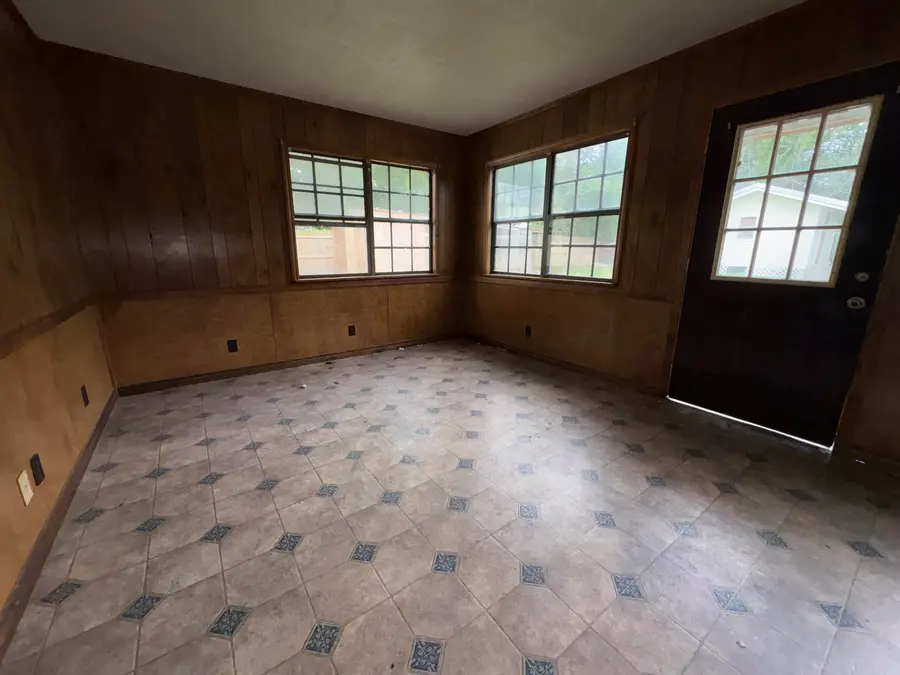 908 Memphis, Orange, TX 77630 - #3