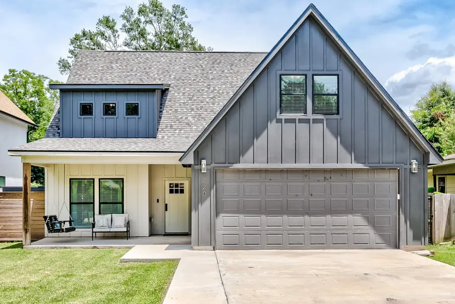 220 Pine St, Port Neches, TX 77651 - #3